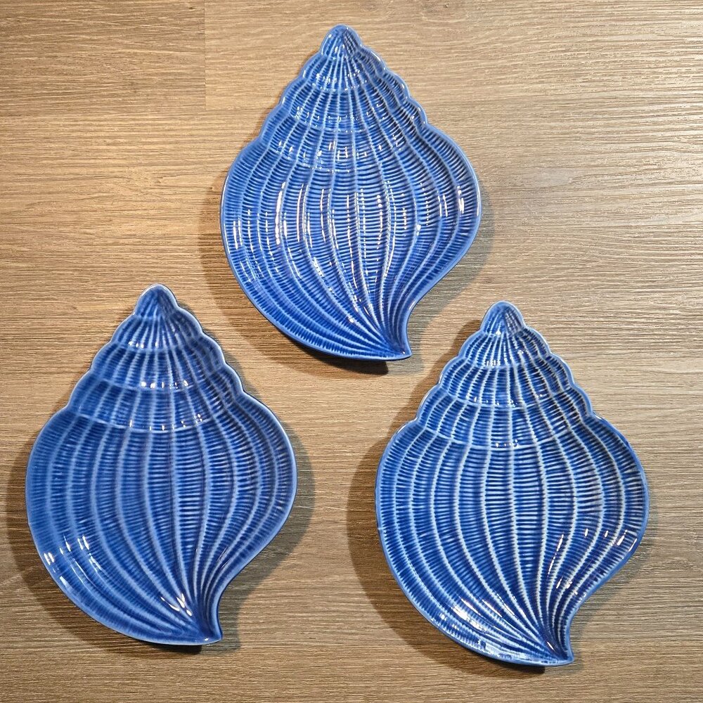 Andrea By Sadek Blue Porcelain Nautilus Shell Plates Set Of 3 Serving Decorative